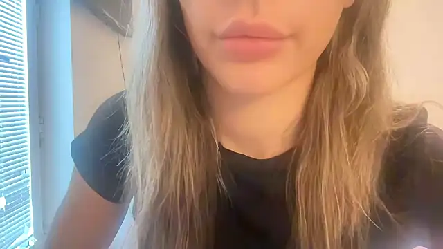 Snapshot of Lillymariee chatting on 01/23/25, 11:37 Lillymariee online show from 01/23/25, 11:37