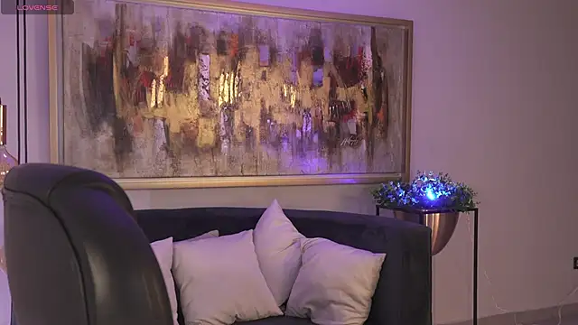 Snapshot of RoseFerrera chatting on 11/17/25, 09:20 RoseFerrera online show from 11/17/25, 09:20