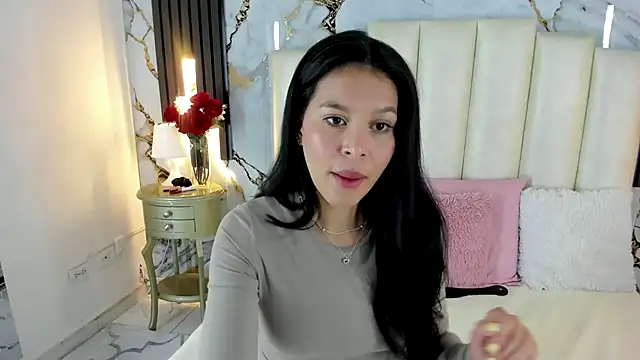 Snapshot of lulumars chatting on 11/19/25, 04:56 lulumars online show from 11/19/25, 04:56