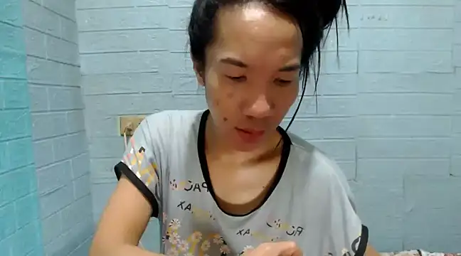 Snapshot of AsianNaughtiesMistress chatting on 12/14/24, 12:55 AsianNaughtiesMistress online show from 12/14/24, 12:55