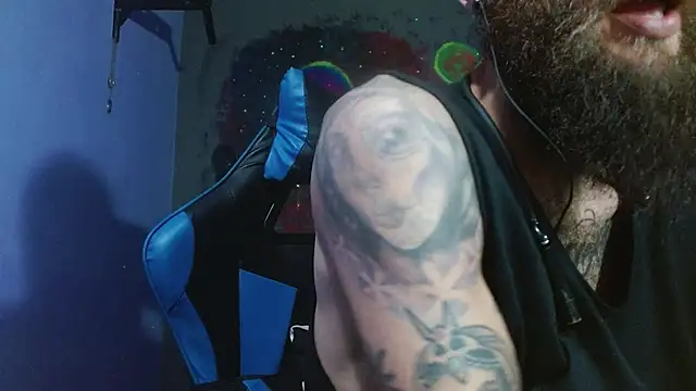 Snapshot of Tatted21xxx chatting on 01/04/25, 12:59 Tatted21xxx online show from 01/04/25, 12:59