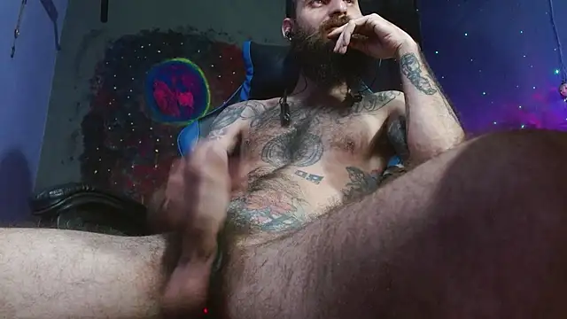 Snapshot of Tatted21xxx chatting on 01/07/25, 08:45 Tatted21xxx online show from 01/07/25, 08:45