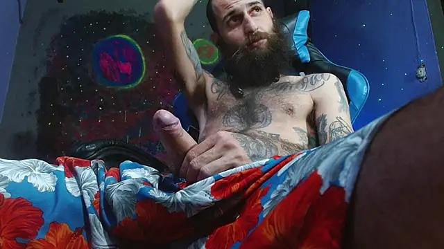 Snapshot of Tatted21xxx chatting on 01/08/25, 06:31 Tatted21xxx online show from 01/08/25, 06:31