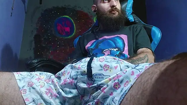 Snapshot of Tatted21xxx chatting on 01/10/25, 04:01 Tatted21xxx online show from 01/10/25, 04:01