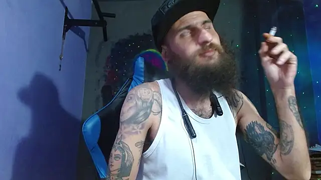 Snapshot of Tatted21xxx chatting on 01/17/25, 08:56 Tatted21xxx online show from 01/17/25, 08:56