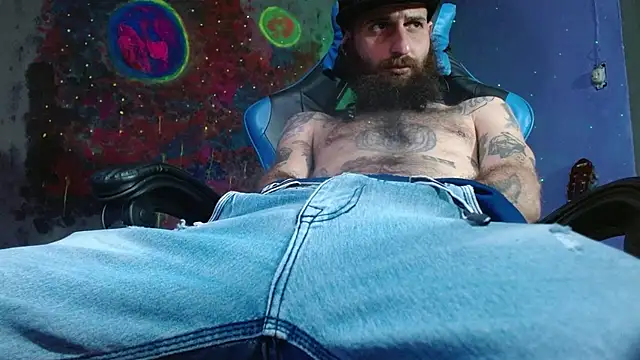 Snapshot of Tatted21xxx chatting on 01/22/25, 04:12 Tatted21xxx online show from 01/22/25, 04:12