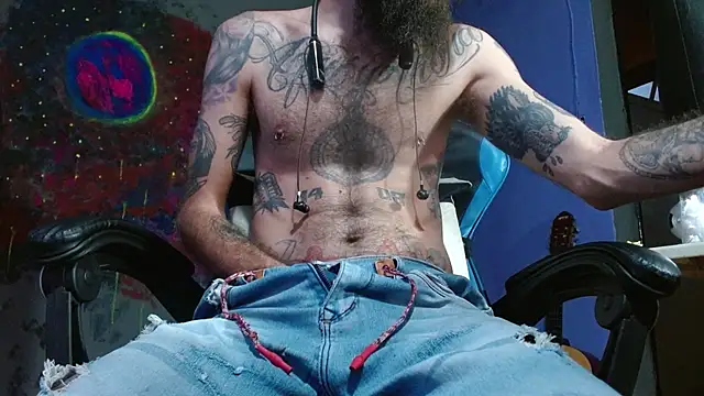 Snapshot of Tatted21xxx chatting on 01/29/25, 11:25 Tatted21xxx online show from 01/29/25, 11:25