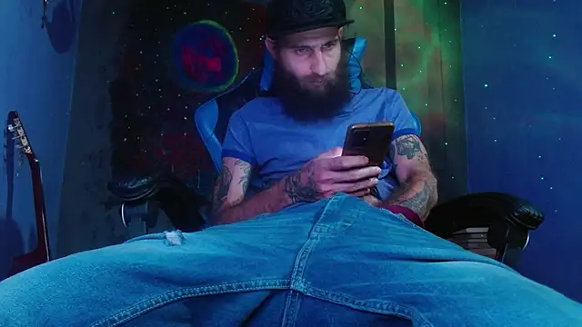 Snapshot of Tatted21xxx chatting on 02/27/25, 06:09 Tatted21xxx online show from 02/27/25, 06:09