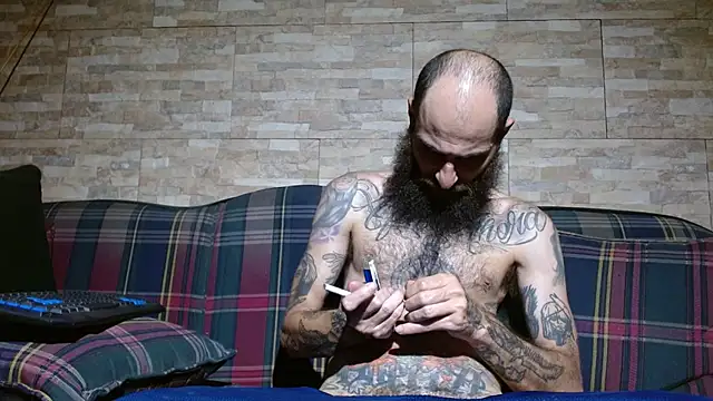 Snapshot of Tatted21xxx chatting on 03/15/25, 03:40 Tatted21xxx online show from 03/15/25, 03:40
