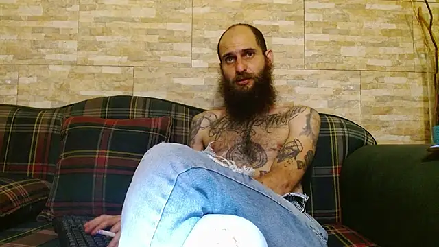 Snapshot of Tatted21xxx chatting on 03/21/25, 04:28 Tatted21xxx online show from 03/21/25, 04:28