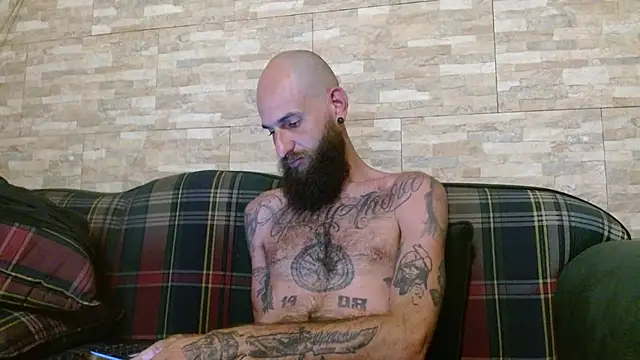 Snapshot of Tatted21xxx chatting on 03/23/25, 04:16 Tatted21xxx online show from 03/23/25, 04:16