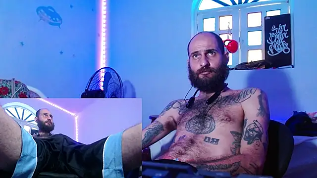 Snapshot of Tatted21xxx chatting on 09/30/25, 05:51 Tatted21xxx online show from 09/30/25, 05:51