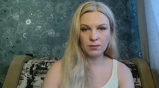 Snapshot of BlondeFox chatting on 02/03/25, 03:20 BlondeFox online show from 02/03/25, 03:20