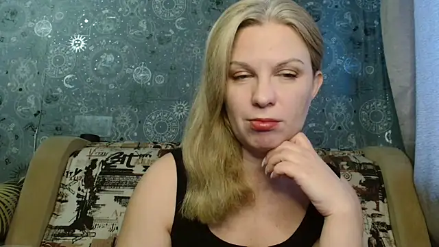 BlondeFox online show from 11/19/25, 03:17