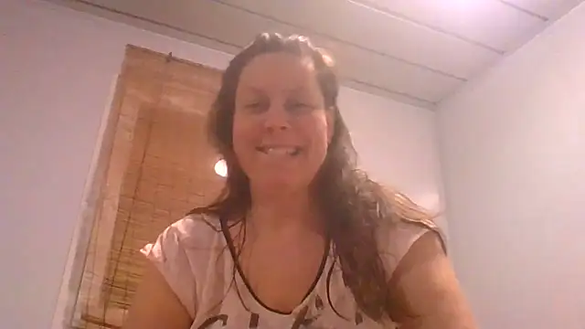 Snapshot of fulloferotic chatting on 04/28/26, 02:27 fulloferotic online show from 04/28/26, 02:27