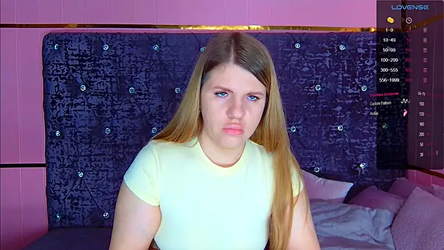 NoraBigAss online show from 05/26/26, 01:34