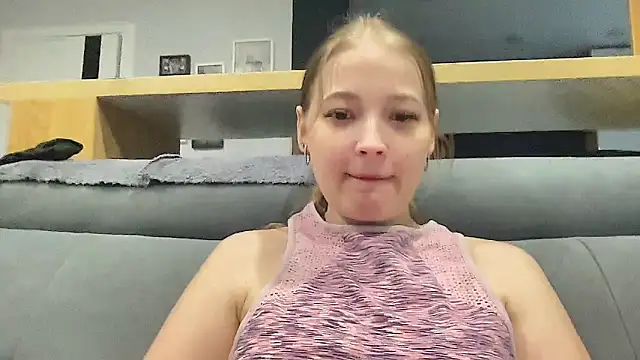 CharmingSarah online show from 05/21/26, 04:25