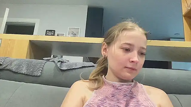 CharmingSarah online show from 06/24/26, 04:28