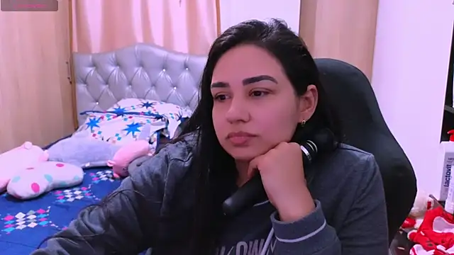 Snapshot of _anastasia chatting on 11/16/25, 07:41 anastasia online show from 11/16/25, 07:41