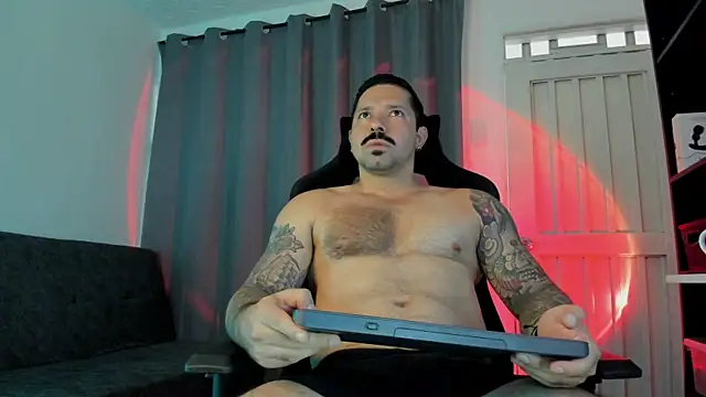 Snapshot of Pierre_Vidal chatting on 11/22/25, 09:14 Pierre Vidal online show from 11/22/25, 09:14