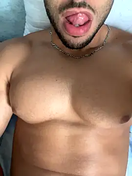 pimentfort77 online show from 09/14/25, 10:47