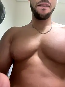 pimentfort77 online show from 10/29/25, 12:40