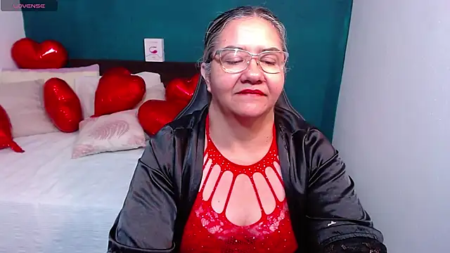 scaelettdubois online show from 02/15/25, 03:42