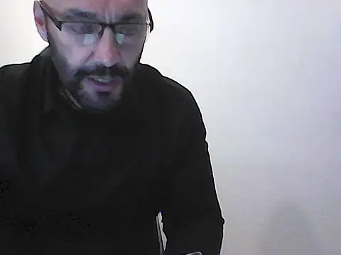 Snapshot of Kalel17073 chatting on 06/15/26, 05:48 Kalel17073 online show from 06/15/26, 05:48
