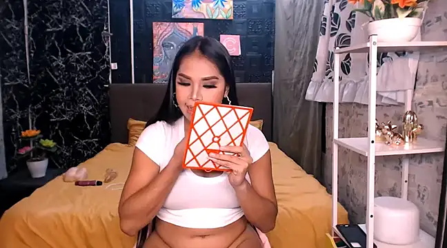 QueenOfStrip online show from 01/08/25, 07:56