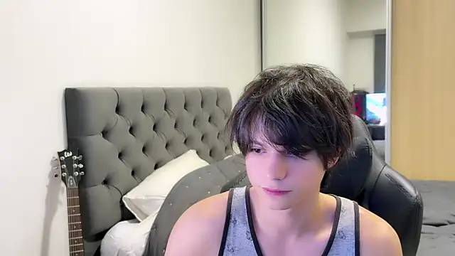 SasukeUhchiaa online show from 12/17/24, 02:55