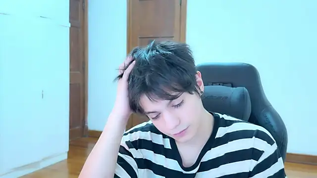 SasukeUhchiaa online show from 09/14/25, 04:17