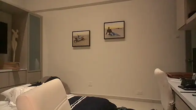 JonJ0 online show from 06/17/26, 01:52