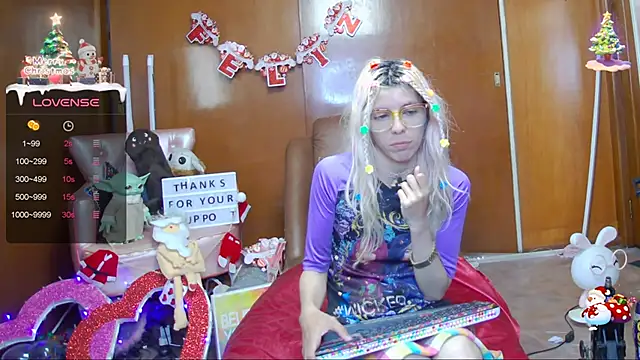 Skinygirl online show from 12/19/24, 11:57