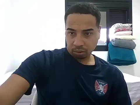 Snapshot of Juninho10c chatting on 11/01/25, 04:31 Juninho10c online show from 11/01/25, 04:31