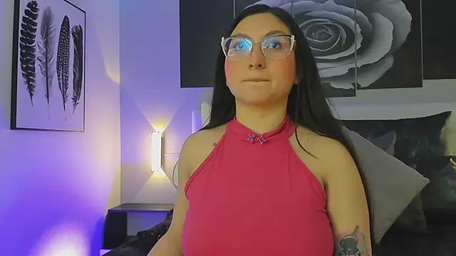 lucy neil online show from 10/07/25, 07:00