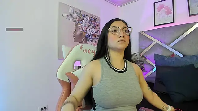 lucy neil online show from 10/15/25, 02:33