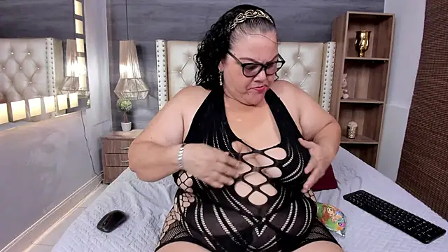 mommy cute online show from 07/21/26, 03:09