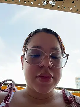 Lucyklein2022 online show from 06/10/26, 06:07