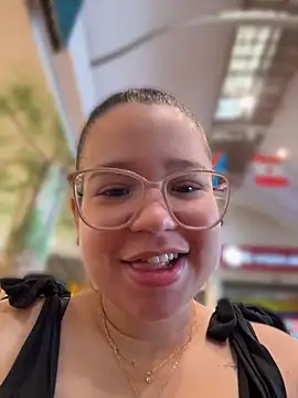Lucyklein2022 online show from 06/13/26, 08:18