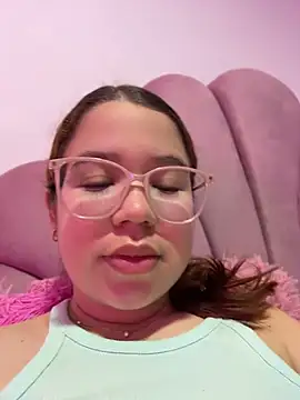 Lucyklein2022 online show from 07/12/26, 12:23