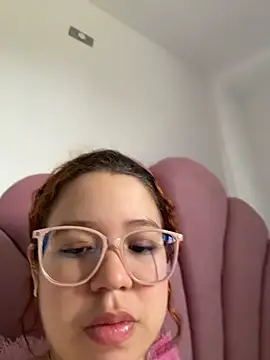 Lucyklein2022 online show from 07/12/26, 03:47