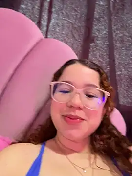 Lucyklein2022 online show from 07/26/26, 02:57