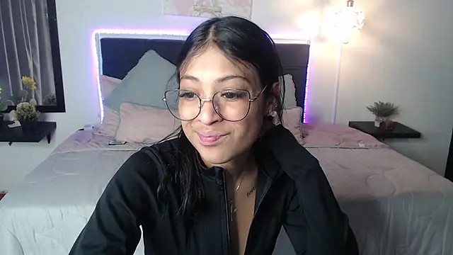 vaness weet online show from 12/25/24, 05:37