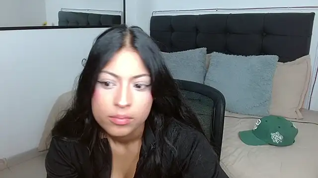 vaness weet online show from 07/28/26, 08:34