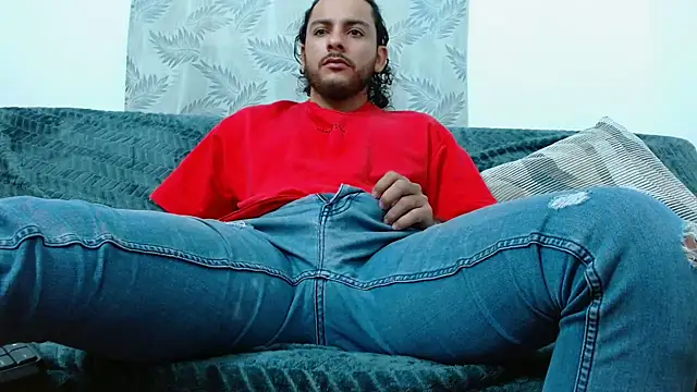 Snapshot of tuyo1995 chatting on 09/24/25, 12:19 tuyo1995 online show from 09/24/25, 12:19