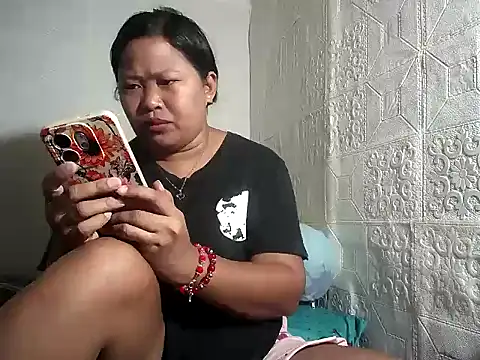 sweethotmom online show from 11/27/25, 12:02