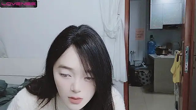 QiuPeiPeimmm online show from 03/18/25, 02:04