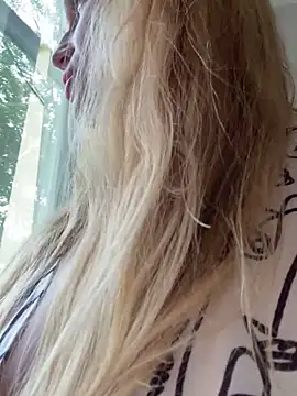 Lady  Maria online show from 10/05/25, 12:36