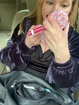 Lady  Maria online show from 10/13/25, 01:44