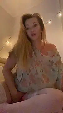 Lady  Maria online show from 10/23/25, 03:33